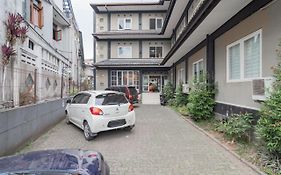 RedDoorz At Home 33 Bandung